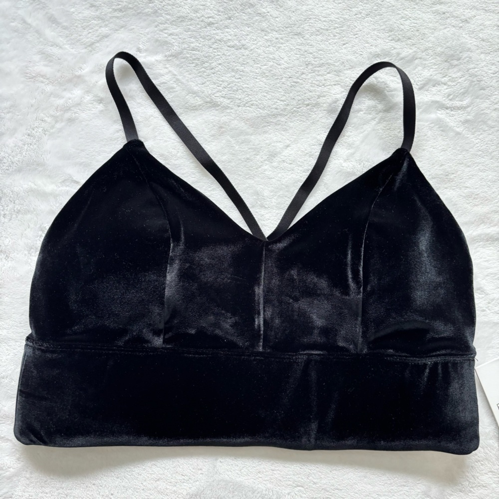 BEYOND YOGA Black Long Line Velvet Motion Bralette--NWT--L - Picture 8 of 16